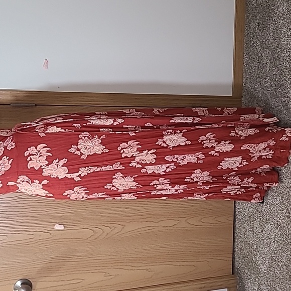 Lulu's floral v-neck maxi wrap sun dress wedding guest date night - Picture 6 of 7